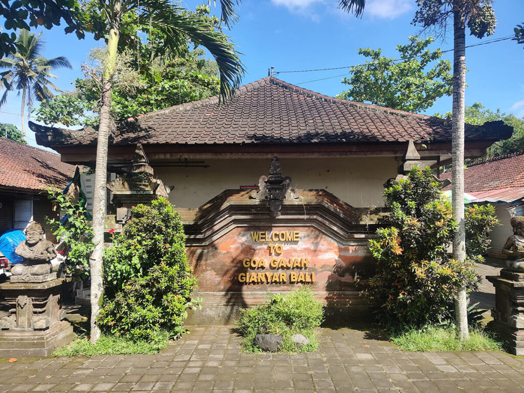 Goa Gajah entrance